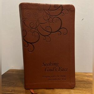 Seeking God's Face Year Devotional - Softcover